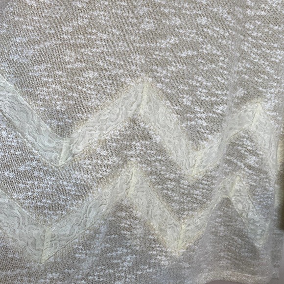 NWT Cato Sz 22/24 Plus Knit Gauzy Chevron Top Shirt Sheer Cream Metallic Gold - Picture 2 of 8